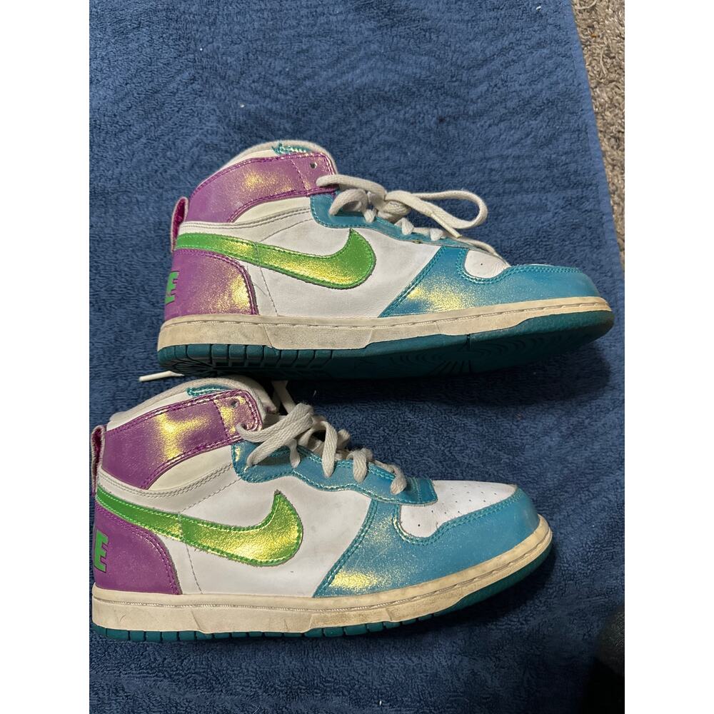 UNIQUE NIKE DUNKS HIGH TOP PURPLE GREEN AND BLUE SIZE 3Y‎ - Picture 3 of 6